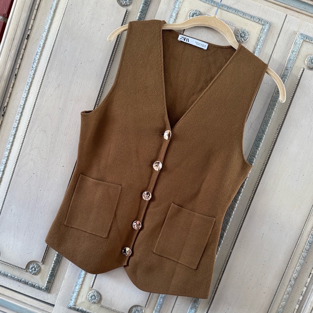 Zara Gold Button Knit Vest - Picture 2 of 5